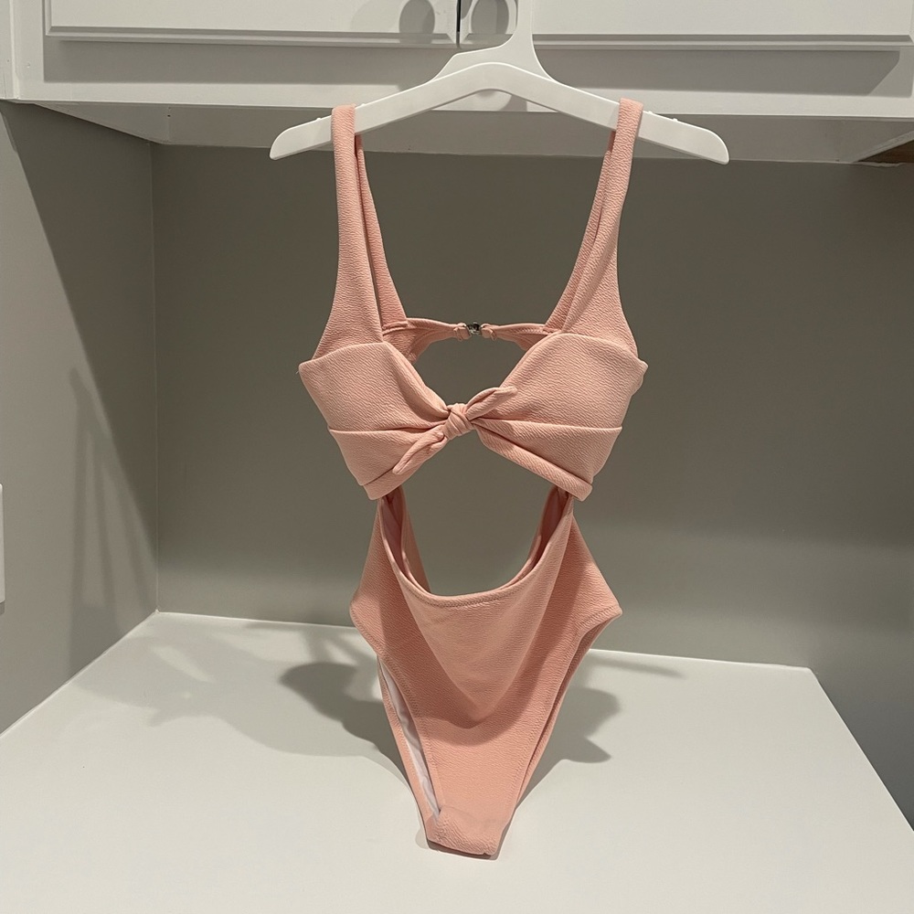 One piece swimsuit